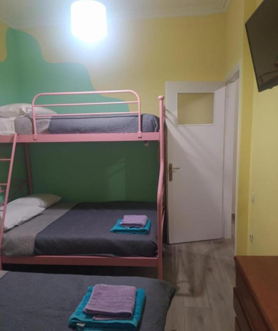 Appartamento Λουτράκι Κέντρο Esterno foto